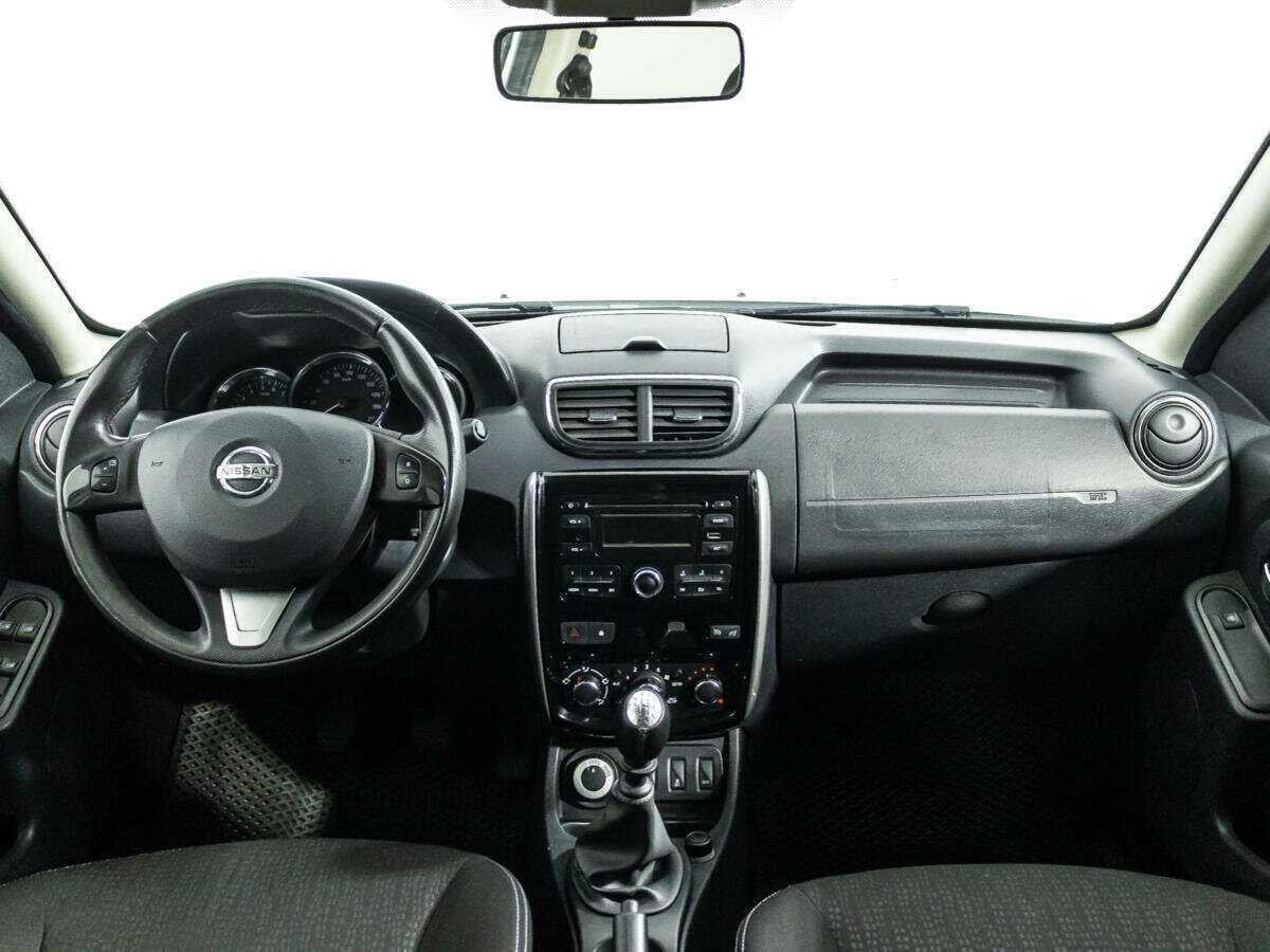 Nissan Terrano б/у, 2018, Механическая. Фото: #12
