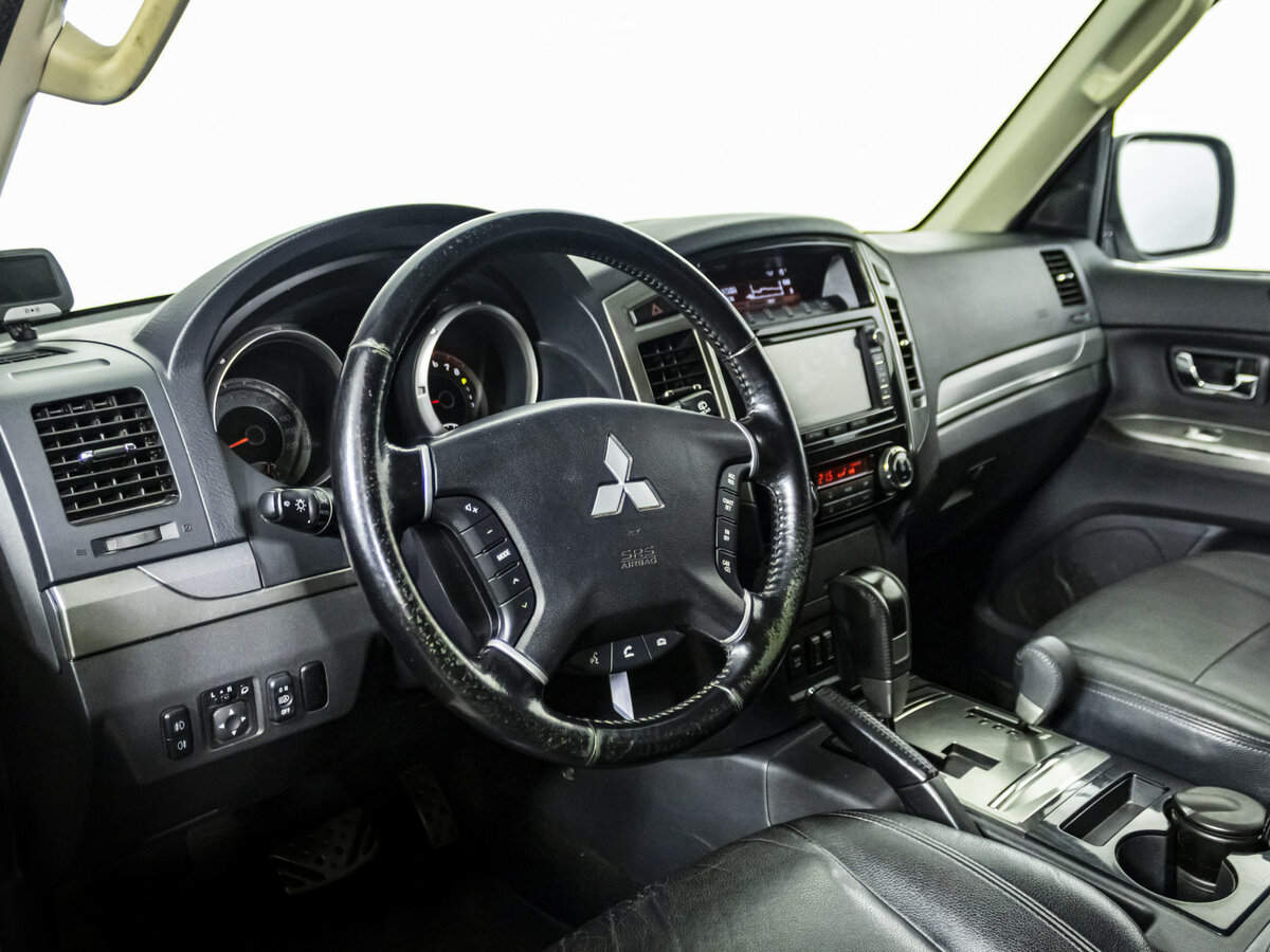 Mitsubishi Pajero б/у, 2014, Автоматическая. Фото: #7