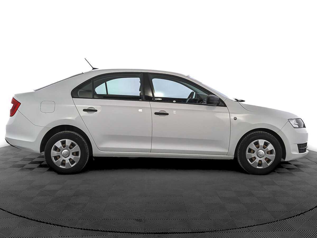 Skoda Rapid б/у, 2017, Механическая. Фото: #3