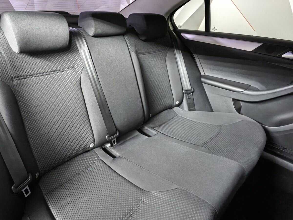 Volkswagen Jetta б/у, 2012, Механическая. Фото: #12
