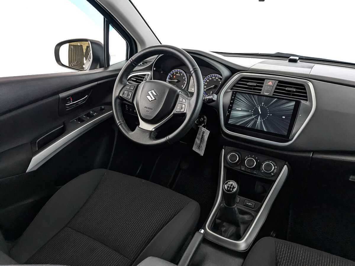 Suzuki SX4 б/у, 2018, Механическая. Фото: #16