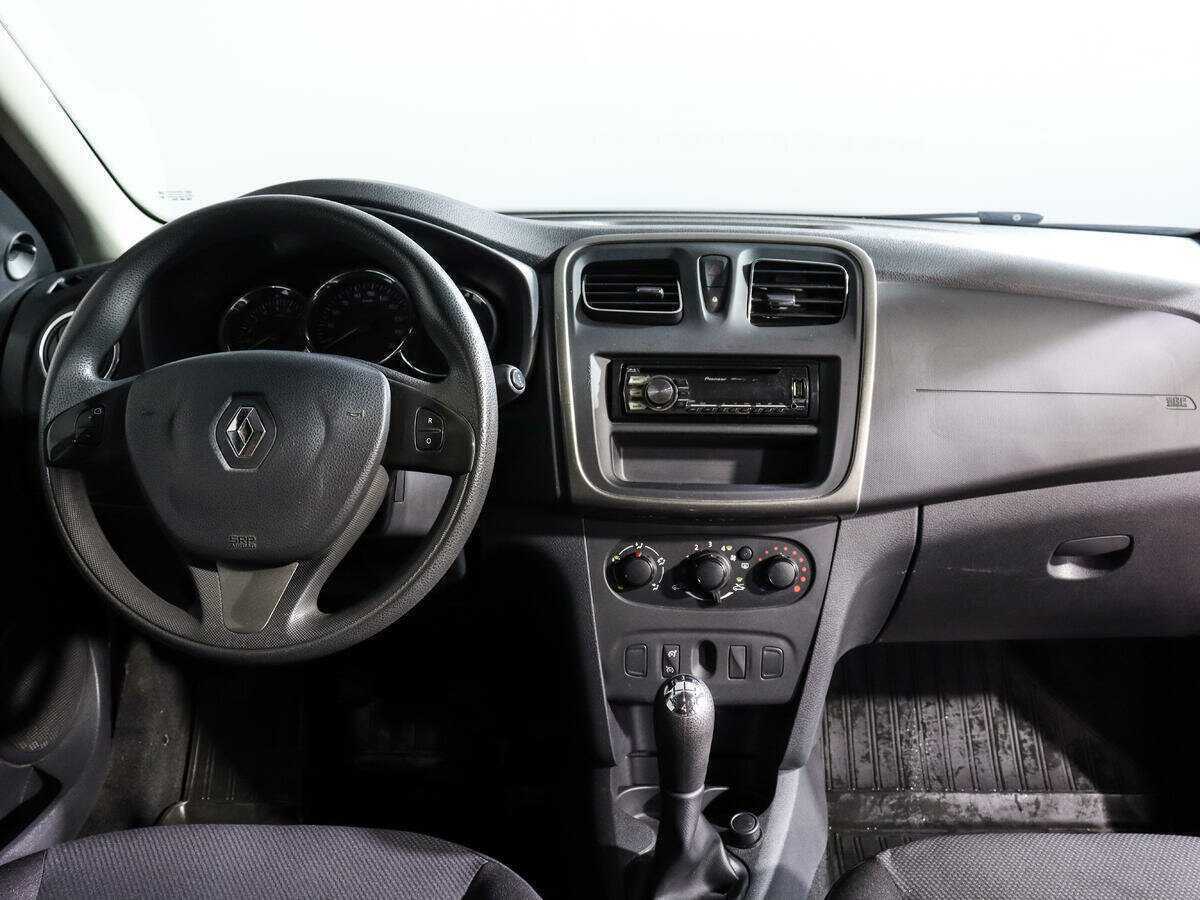 Renault Sandero б/у, 2015, Механическая. Фото: #11