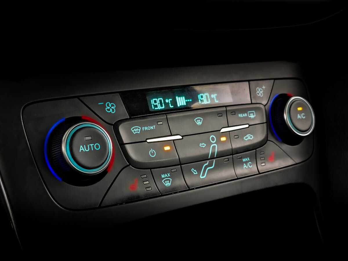 Ford Focus б/у, 2017, Автоматическая. Фото: #20