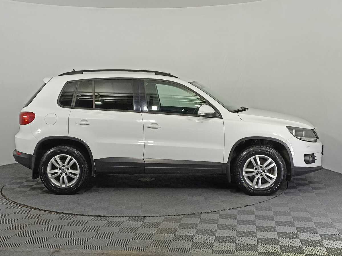 Volkswagen Tiguan б/у, 2014, Роботизированная. Фото: #3