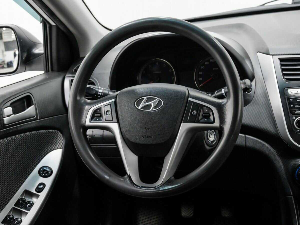 Hyundai Solaris б/у, 2013, Механическая. Фото: #11