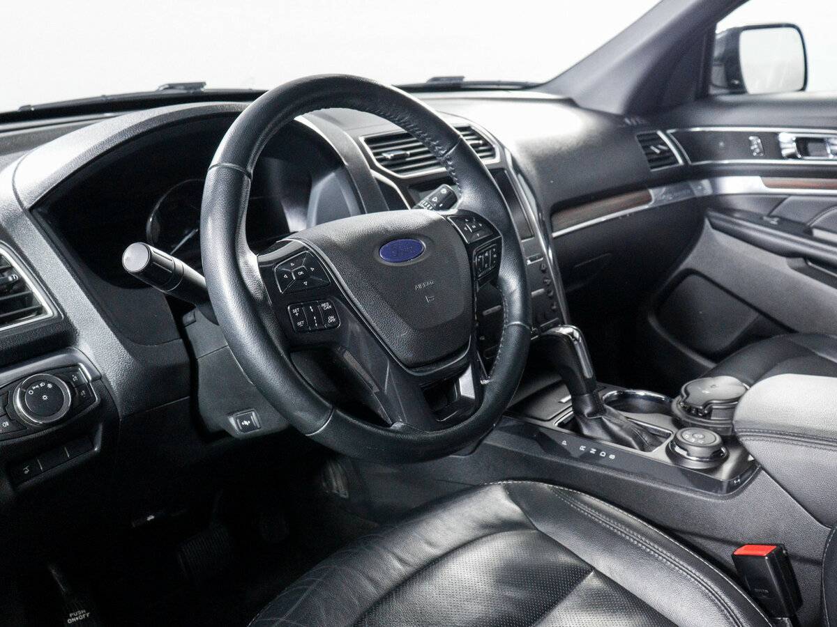 Ford Explorer б/у, 2017, Автоматическая. Фото: #12