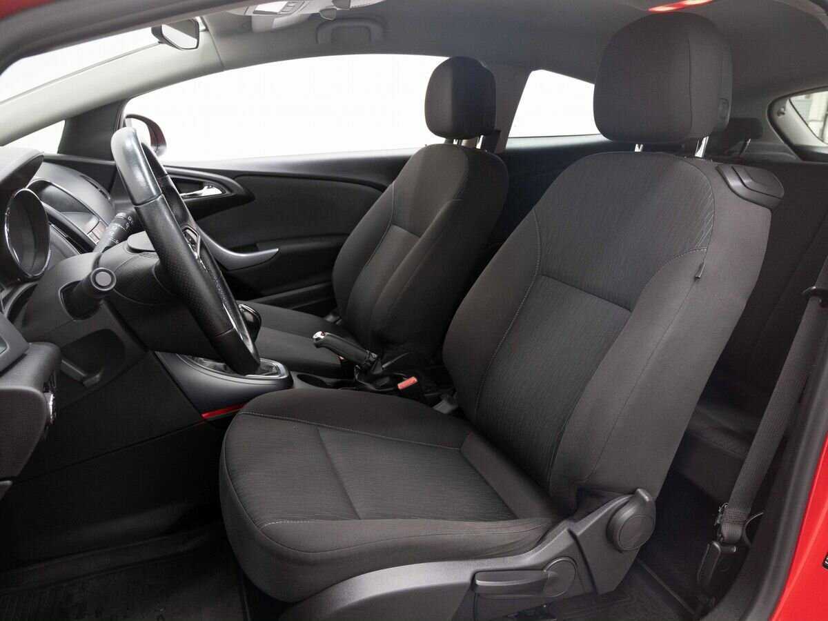 Opel Astra б/у, 2012, Механическая. Фото: #9