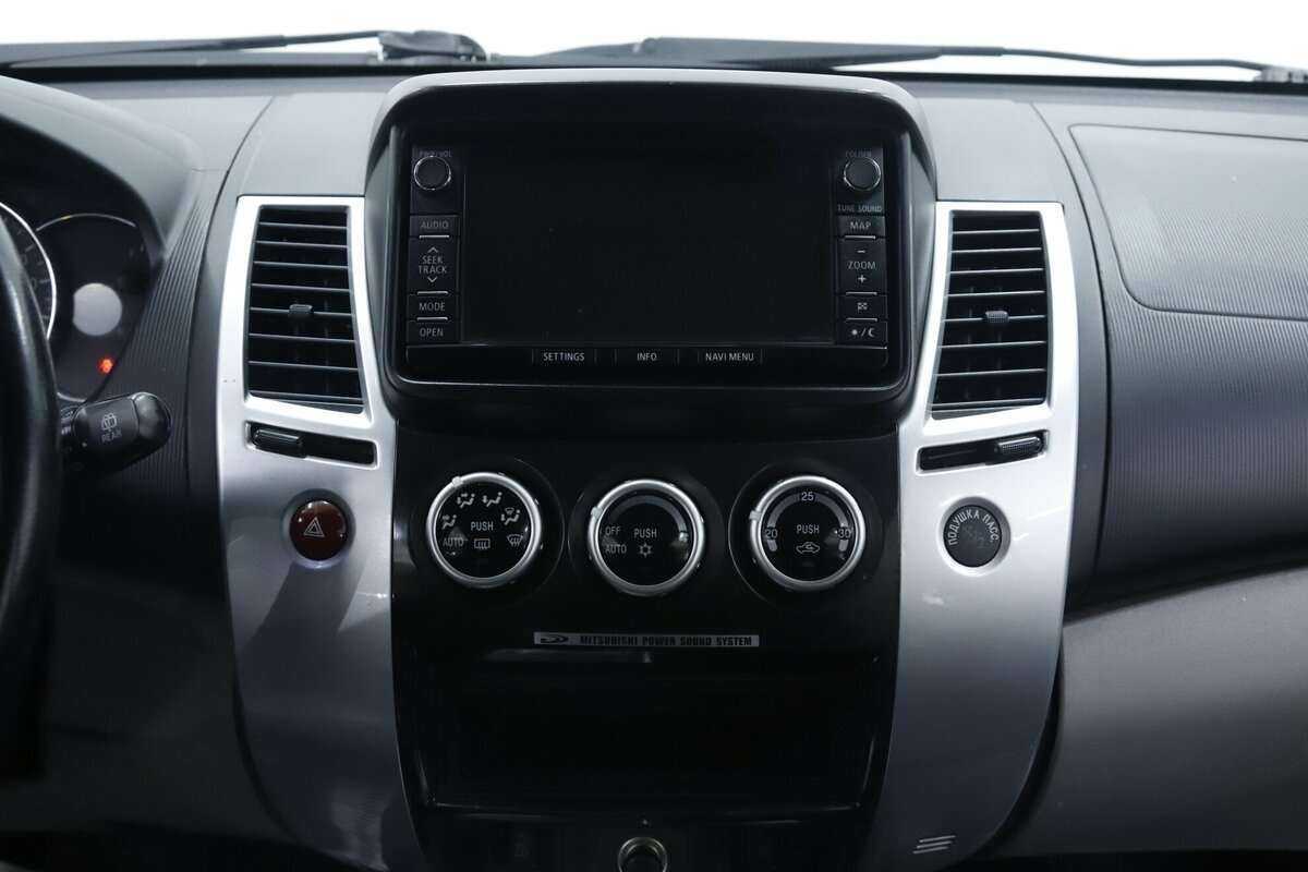 Mitsubishi Pajero Sport б/у, 2015, Автоматическая. Фото: #11