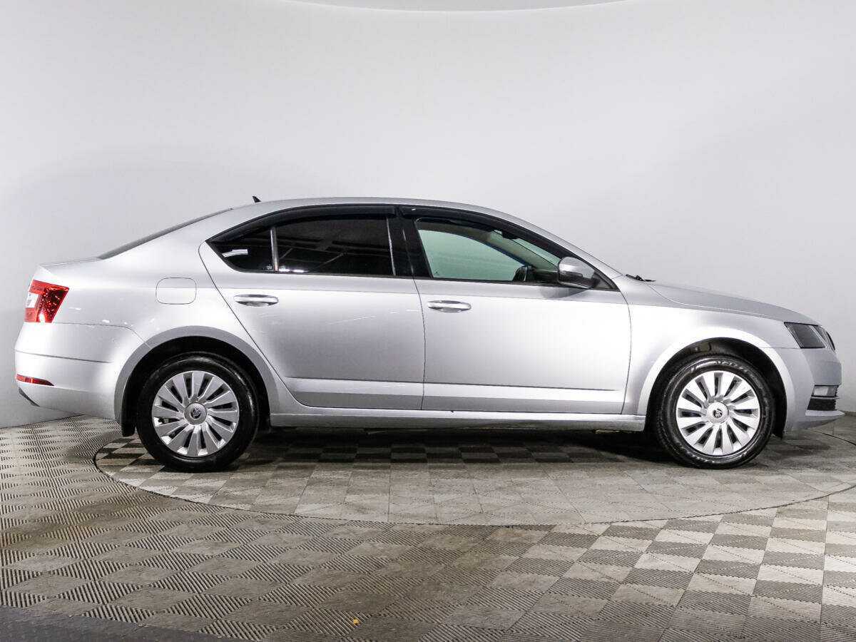 Skoda Octavia б/у, 2017, Роботизированная. Фото: #3