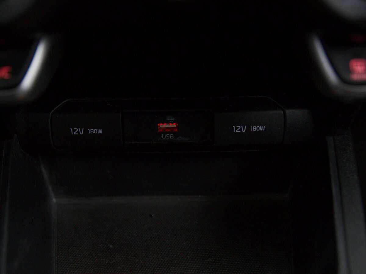 Kia Rio б/у, 2020, Механическая. Фото: #9