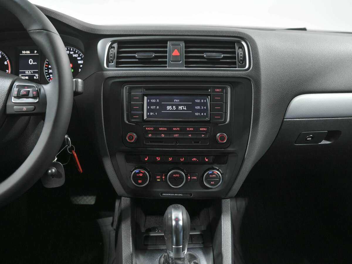 Volkswagen Jetta б/у, 2013, Роботизированная. Фото: #9