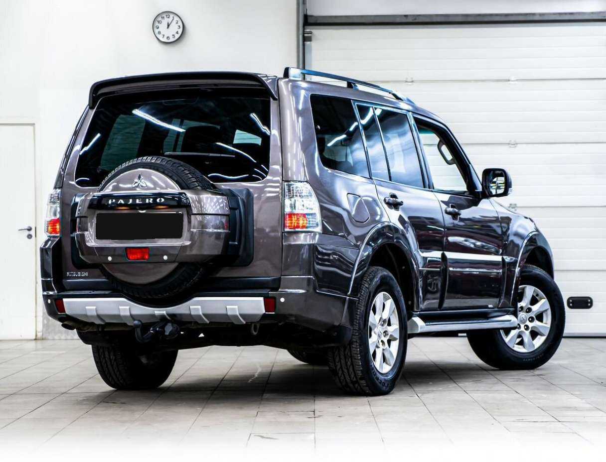 Mitsubishi Pajero б/у, 2012, Автоматическая. Фото: #2