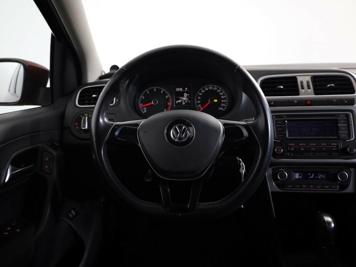 Volkswagen Polo б/у, 2015, Автоматическая. Фото: #9