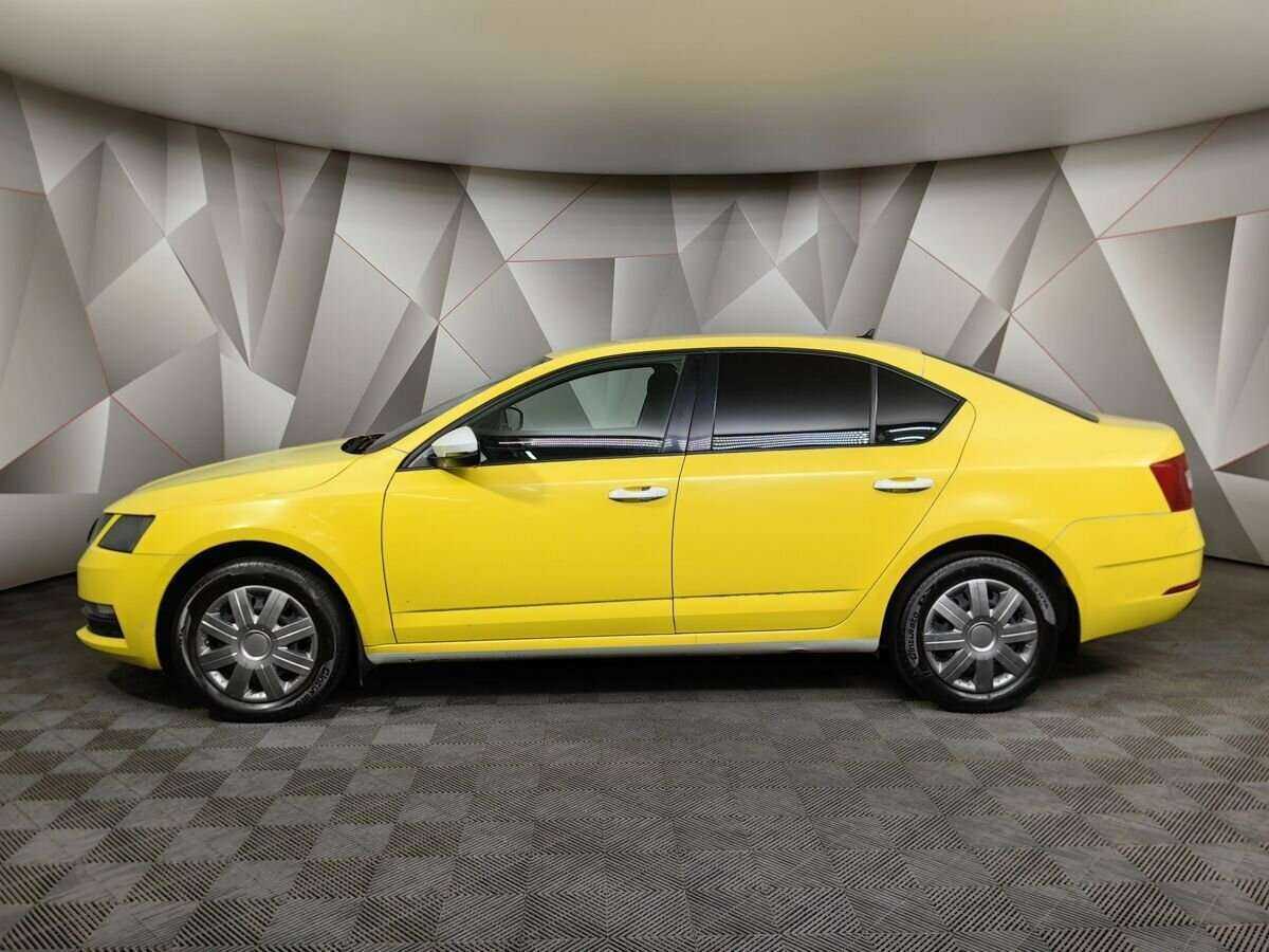 Skoda Octavia б/у, 2019, Механическая. Фото: #4