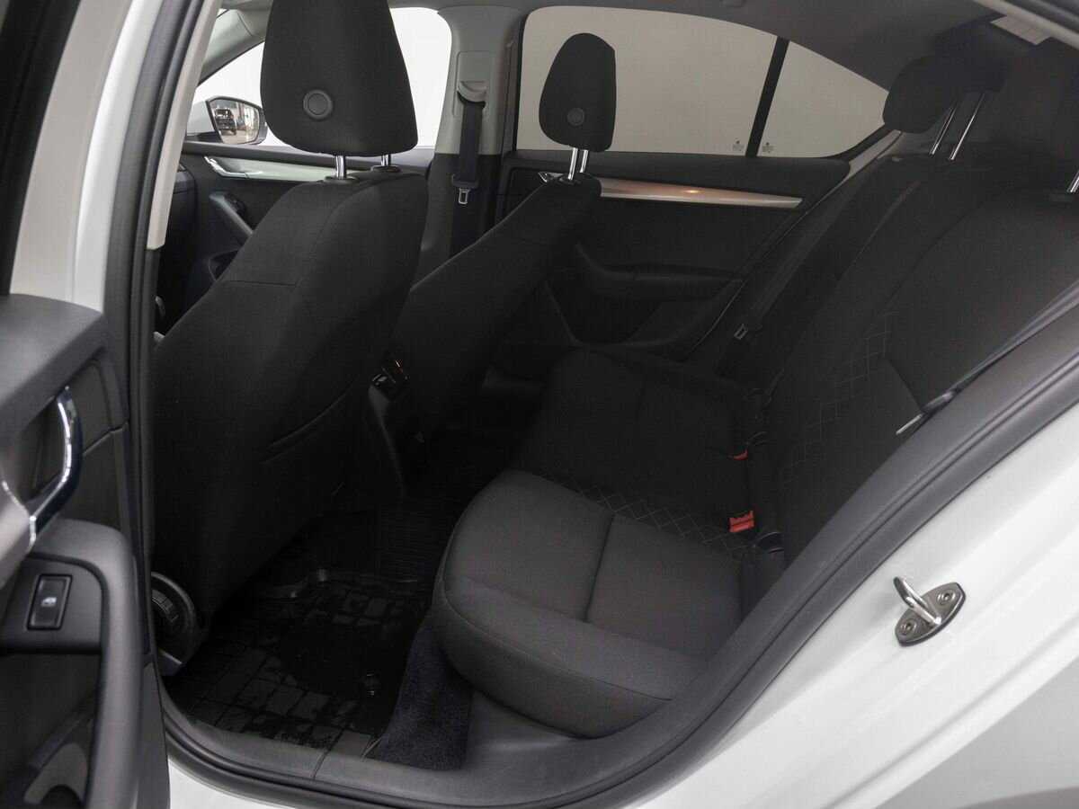Skoda Octavia б/у, 2019, Механическая. Фото: #9
