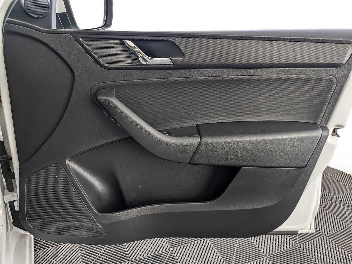 Skoda Rapid б/у, 2015, Роботизированная. Фото: #20