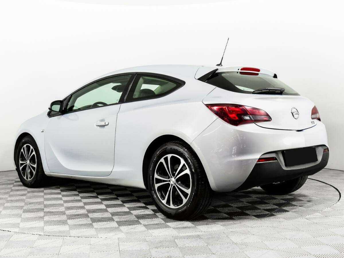 Opel Astra б/у, 2012, Механическая. Фото: #6