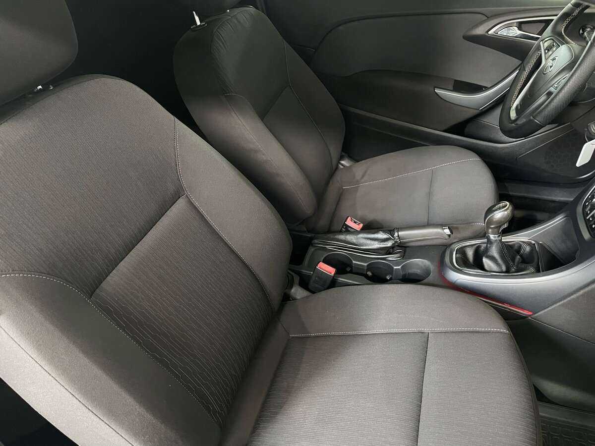 Opel Astra б/у, 2012, Механическая. Фото: #15