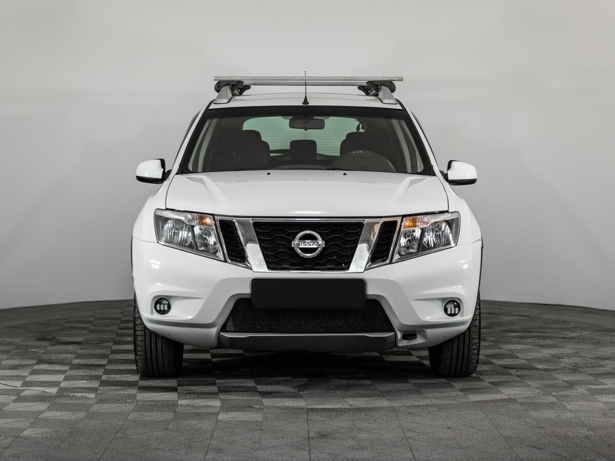 Nissan Terrano б/у, 2014, Автоматическая. Фото: #1