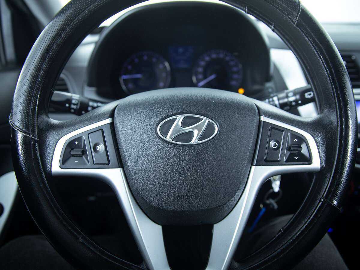 Hyundai Solaris б/у, 2013, Автоматическая. Фото: #12