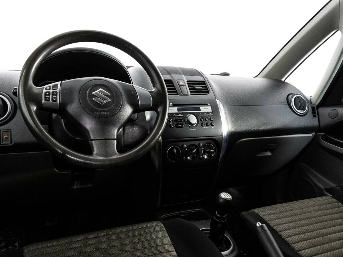 Suzuki SX4 б/у, 2012, Механическая. Фото: #10