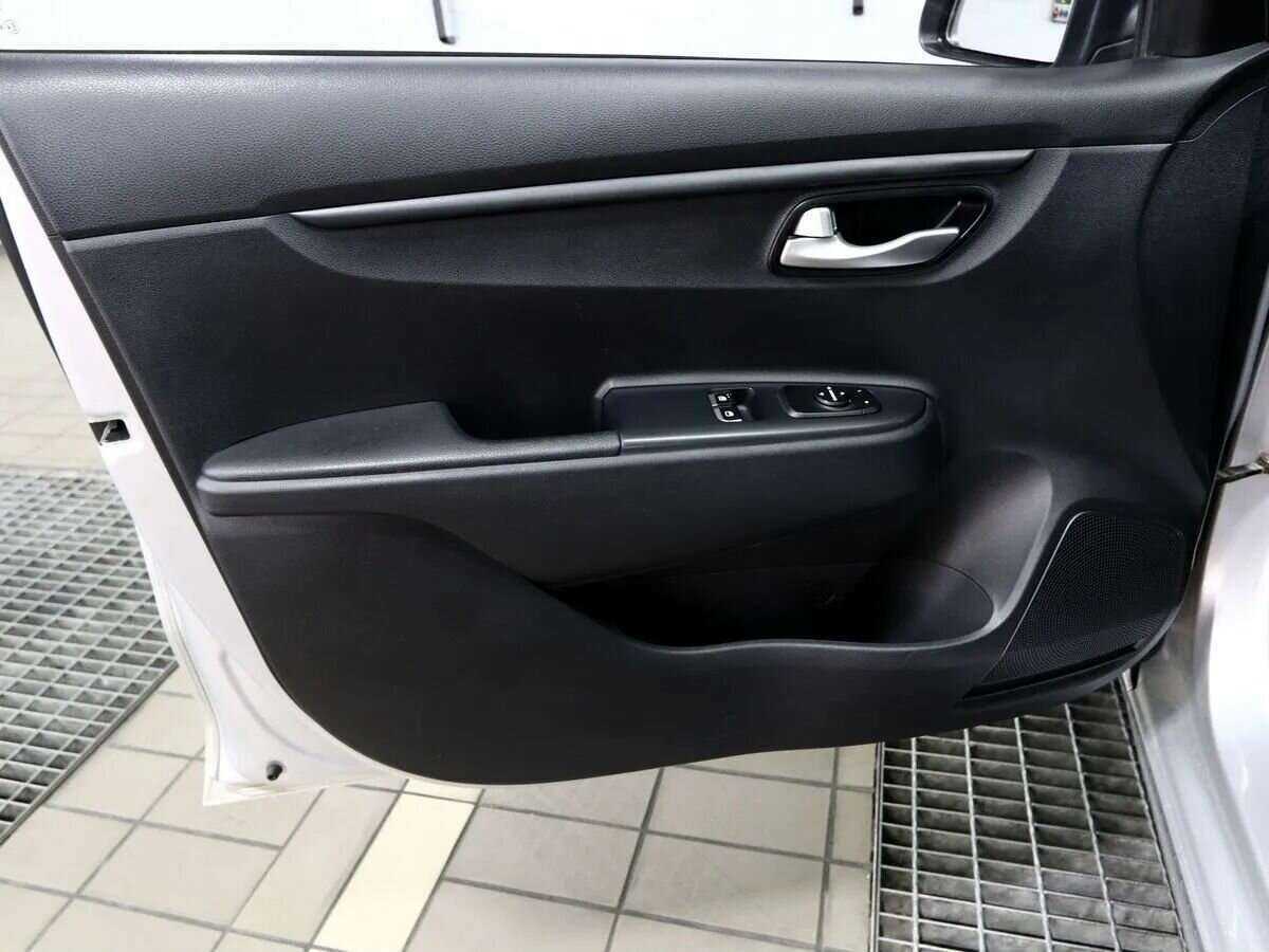 Kia Rio б/у, 2021, Автоматическая. Фото: #6