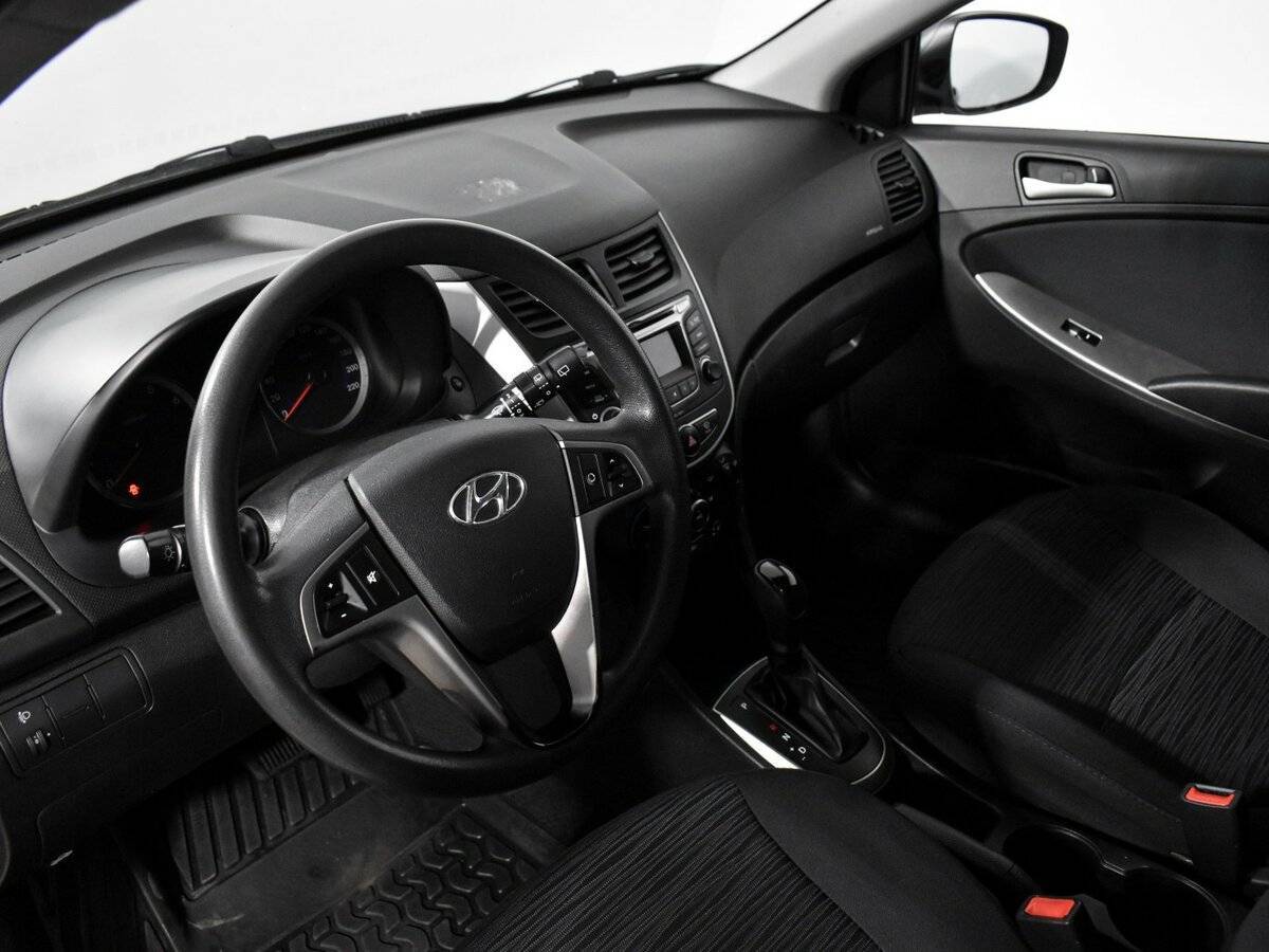 Hyundai Solaris б/у, 2015, Автоматическая. Фото: #8