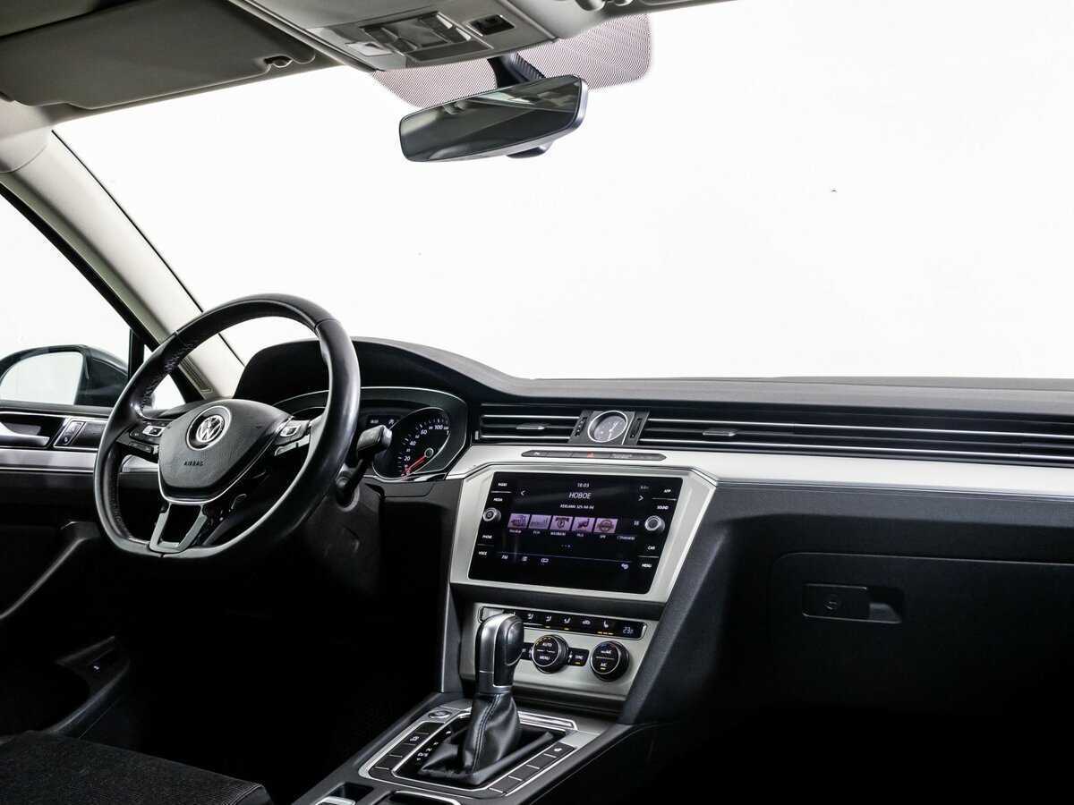 Volkswagen Passat б/у, 2018, Роботизированная. Фото: #6