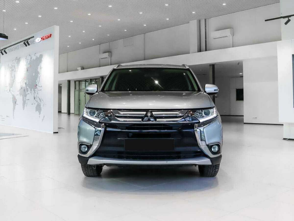 Mitsubishi Outlander б/у, 2016, Вариатор. Фото: #1