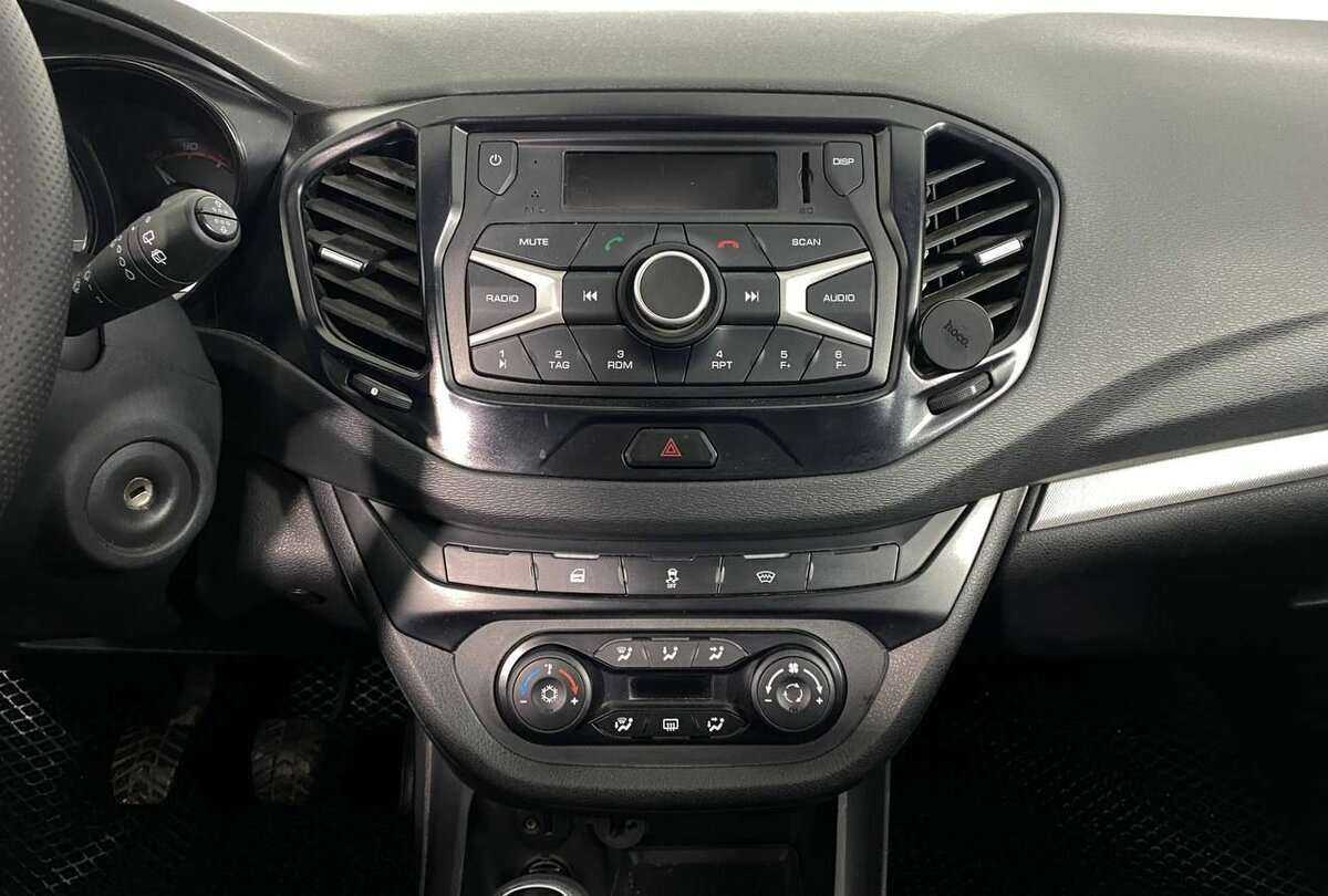 Lada (ВАЗ) Vesta б/у, 2019, Механическая. Фото: #11