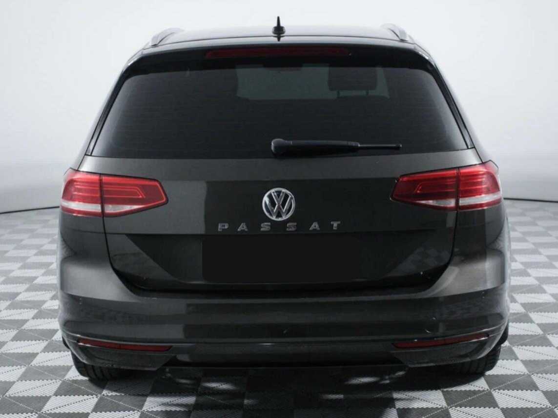 Volkswagen Passat б/у, 2017, Роботизированная. Фото: #5