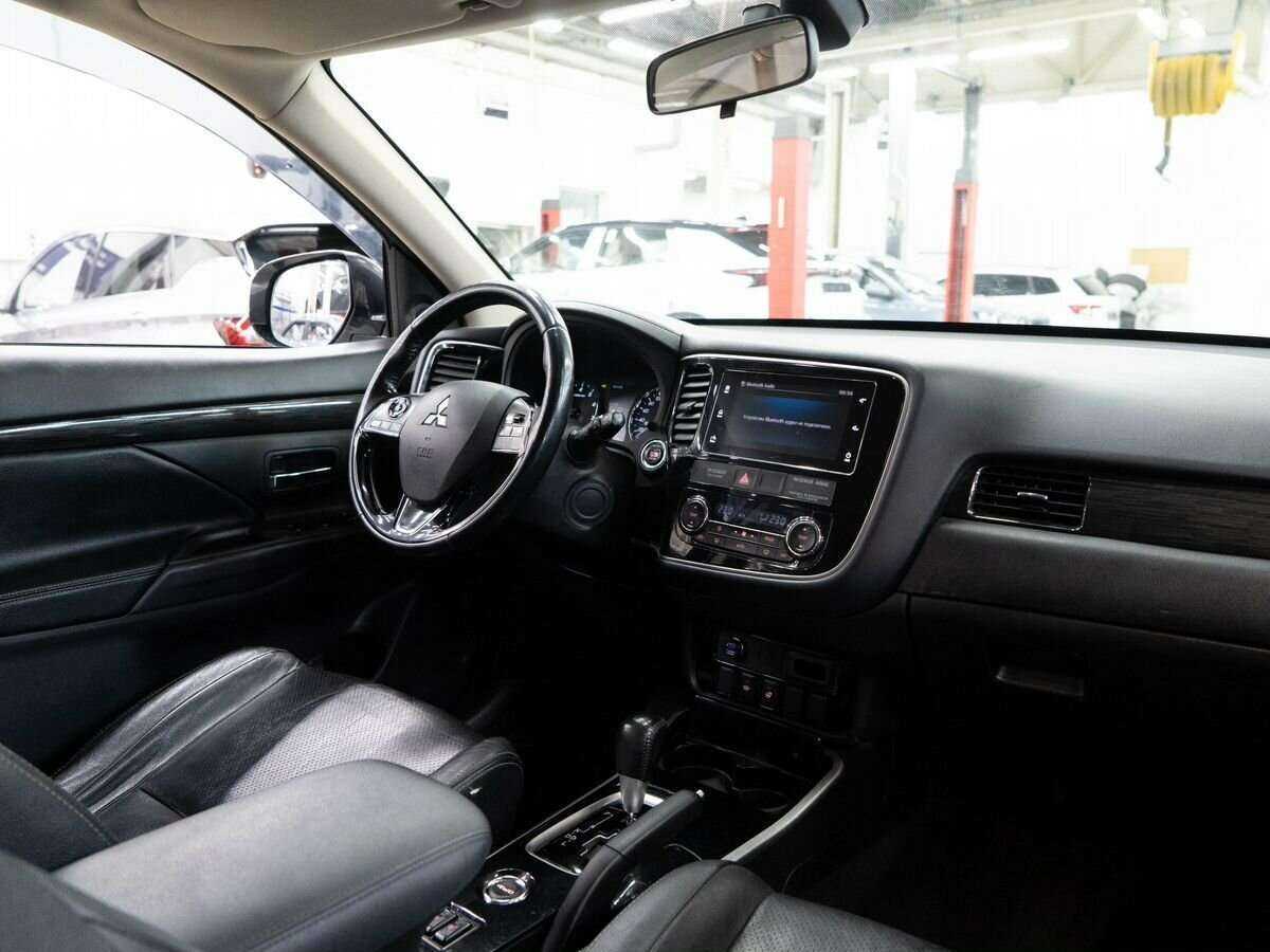 Mitsubishi Outlander б/у, 2017, Вариатор. Фото: #16