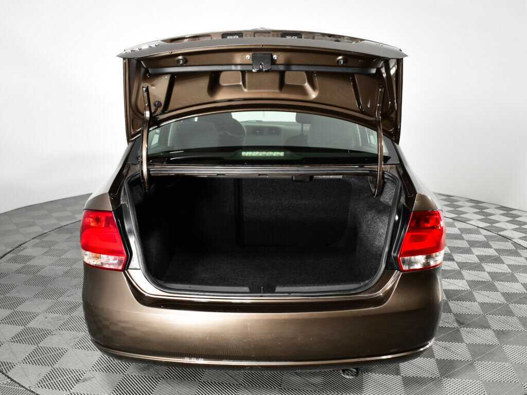 Volkswagen Polo б/у, 2015, Автоматическая. Фото: #13