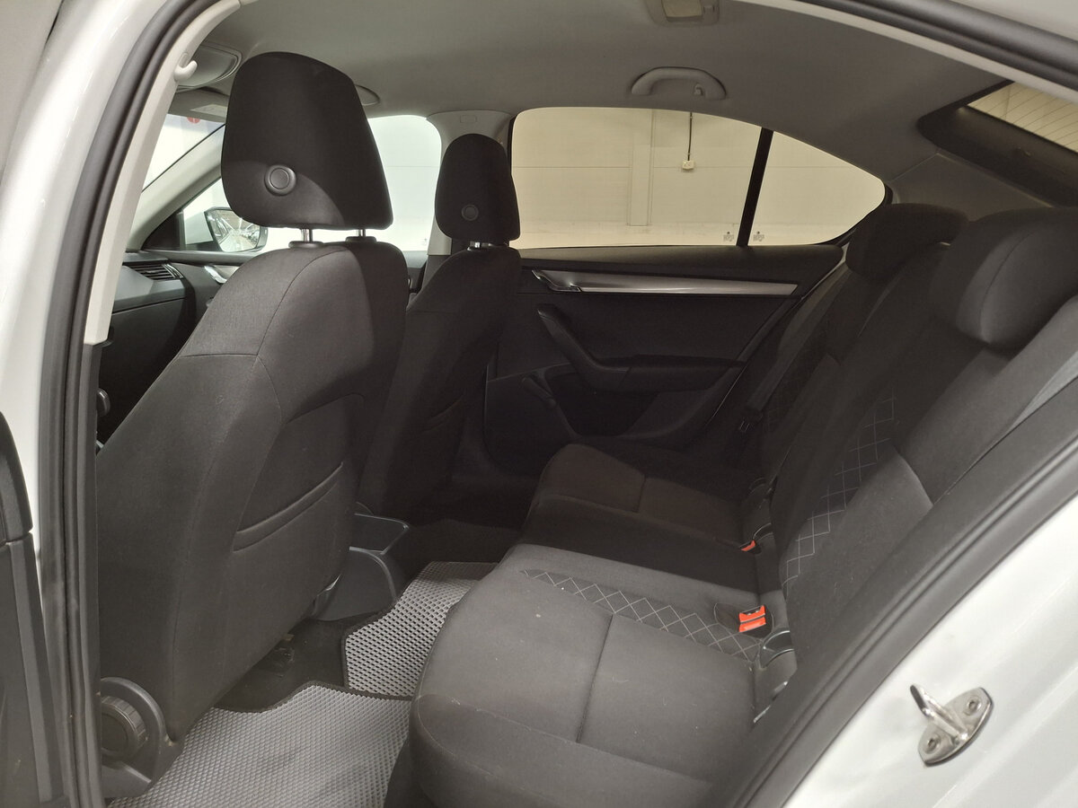 Skoda Octavia б/у, 2018, Механическая. Фото: #11