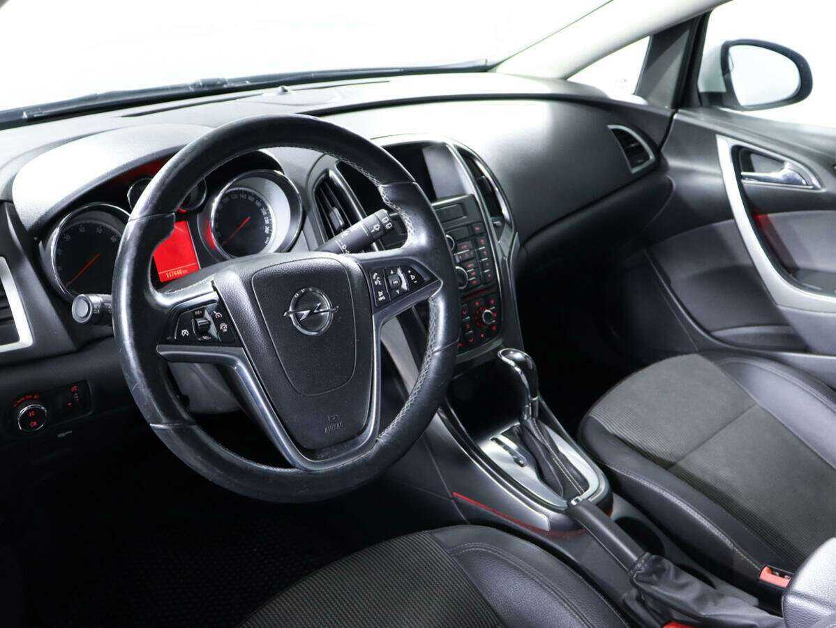 Opel Astra б/у, 2012, Автоматическая. Фото: #10