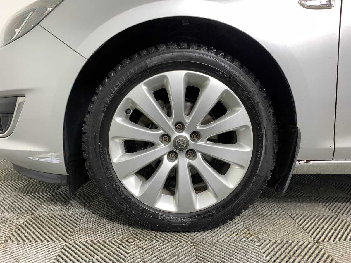 Opel Astra б/у, 2012, Механическая. Фото: #8