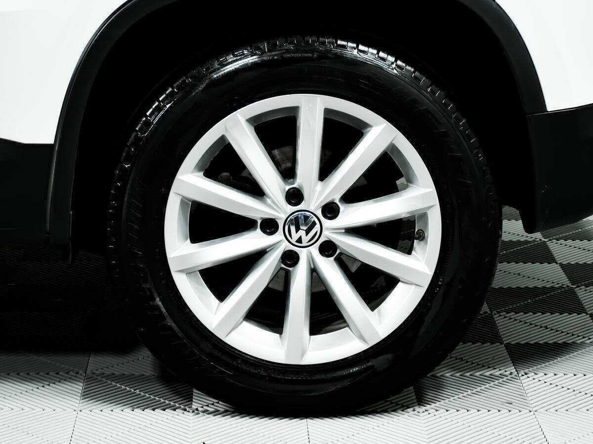 Volkswagen Tiguan б/у, 2016, Автоматическая. Фото: #13