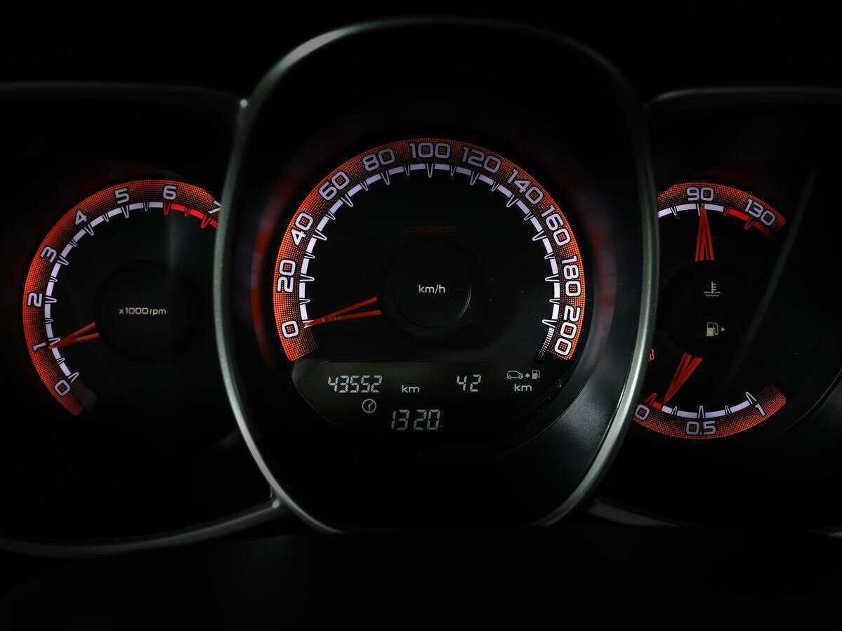 Lada (ВАЗ) Vesta б/у, 2019, Механическая. Фото: #8