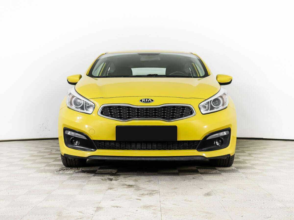 Kia Ceed б/у, 2015, Механическая. Фото: #1
