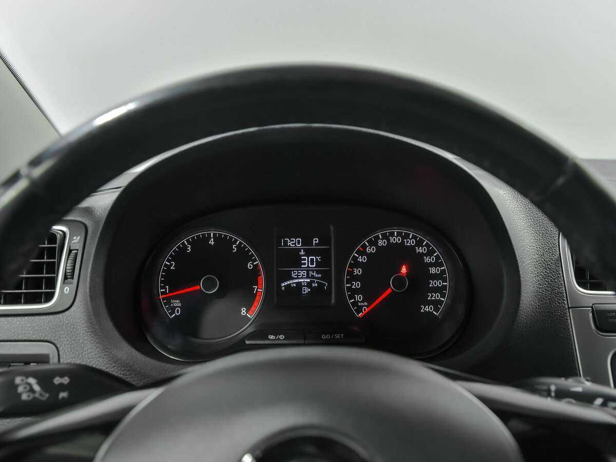 Volkswagen Polo б/у, 2015, Автоматическая. Фото: #6