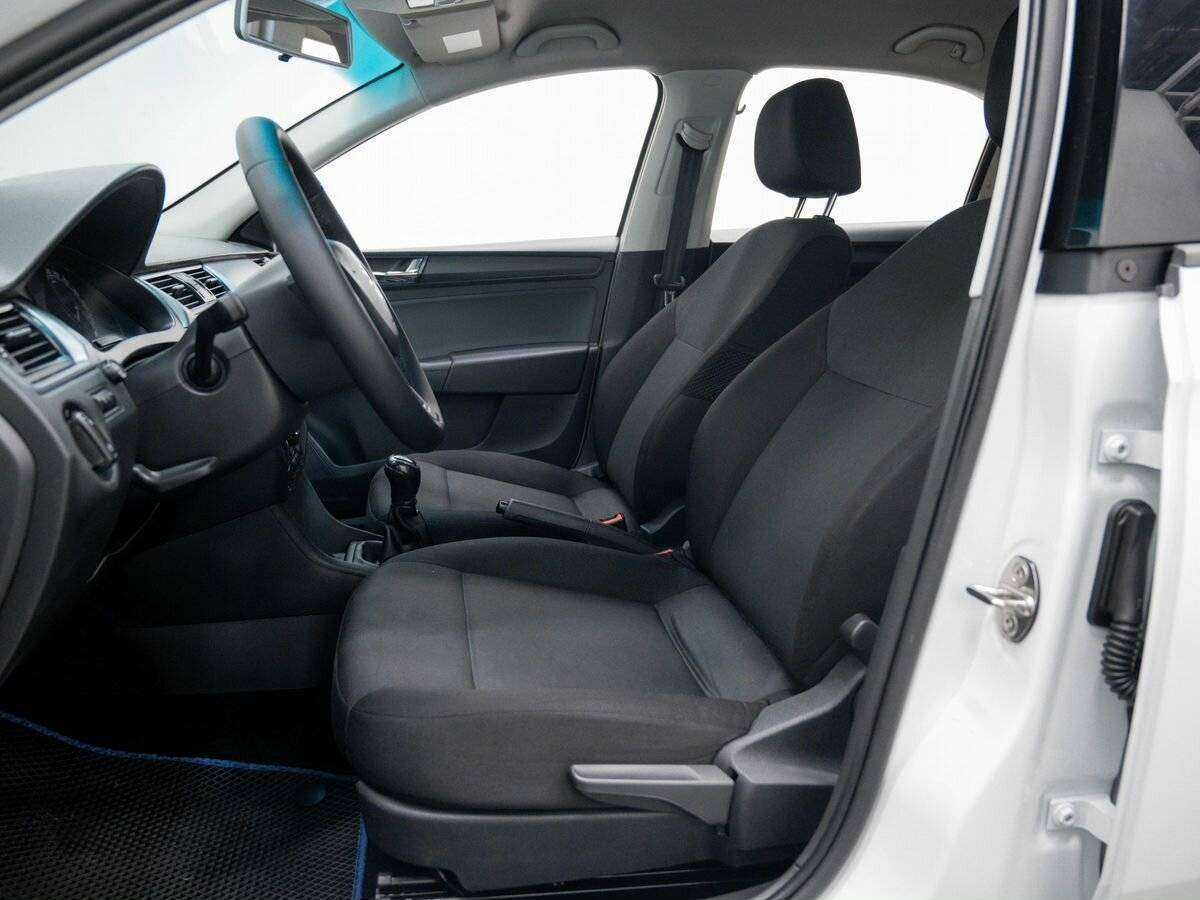 Skoda Rapid б/у, 2017, Механическая. Фото: #17