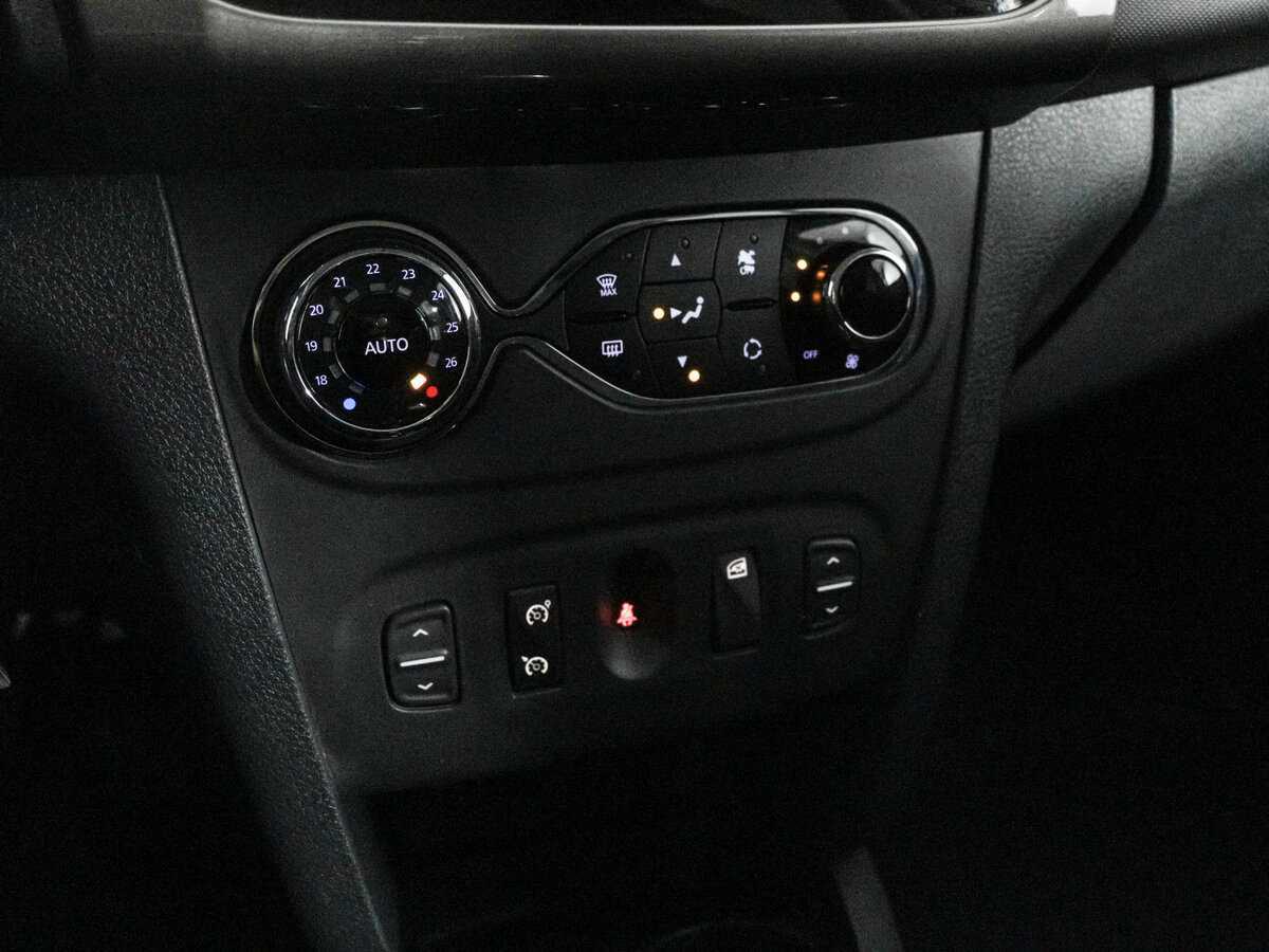 Renault Sandero б/у, 2015, Роботизированная. Фото: #9