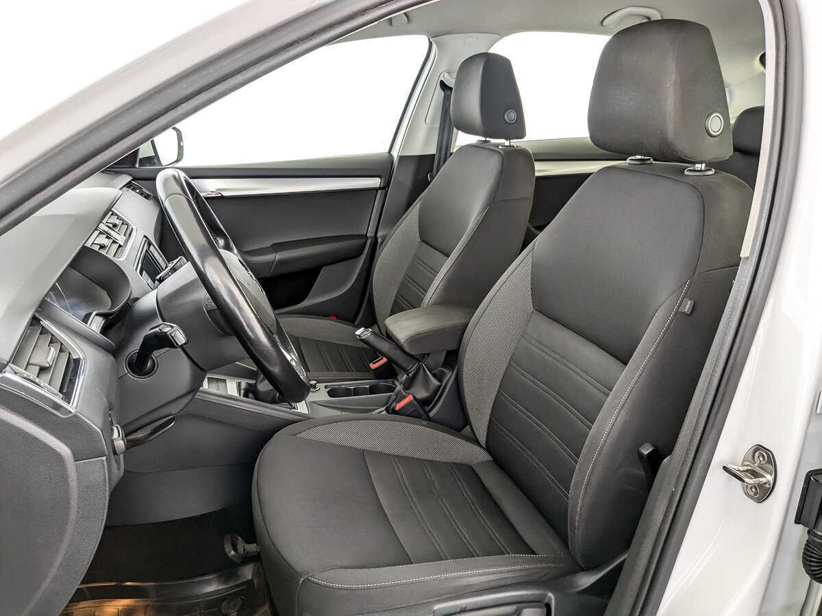 Skoda Octavia б/у, 2019, Механическая. Фото: #17