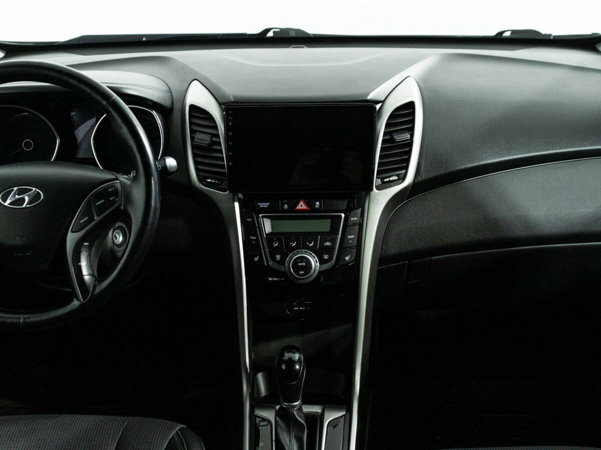 Hyundai i30 б/у, 2015, Автоматическая. Фото: #13