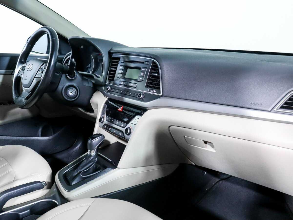Hyundai Elantra б/у, 2018, Автоматическая. Фото: #5