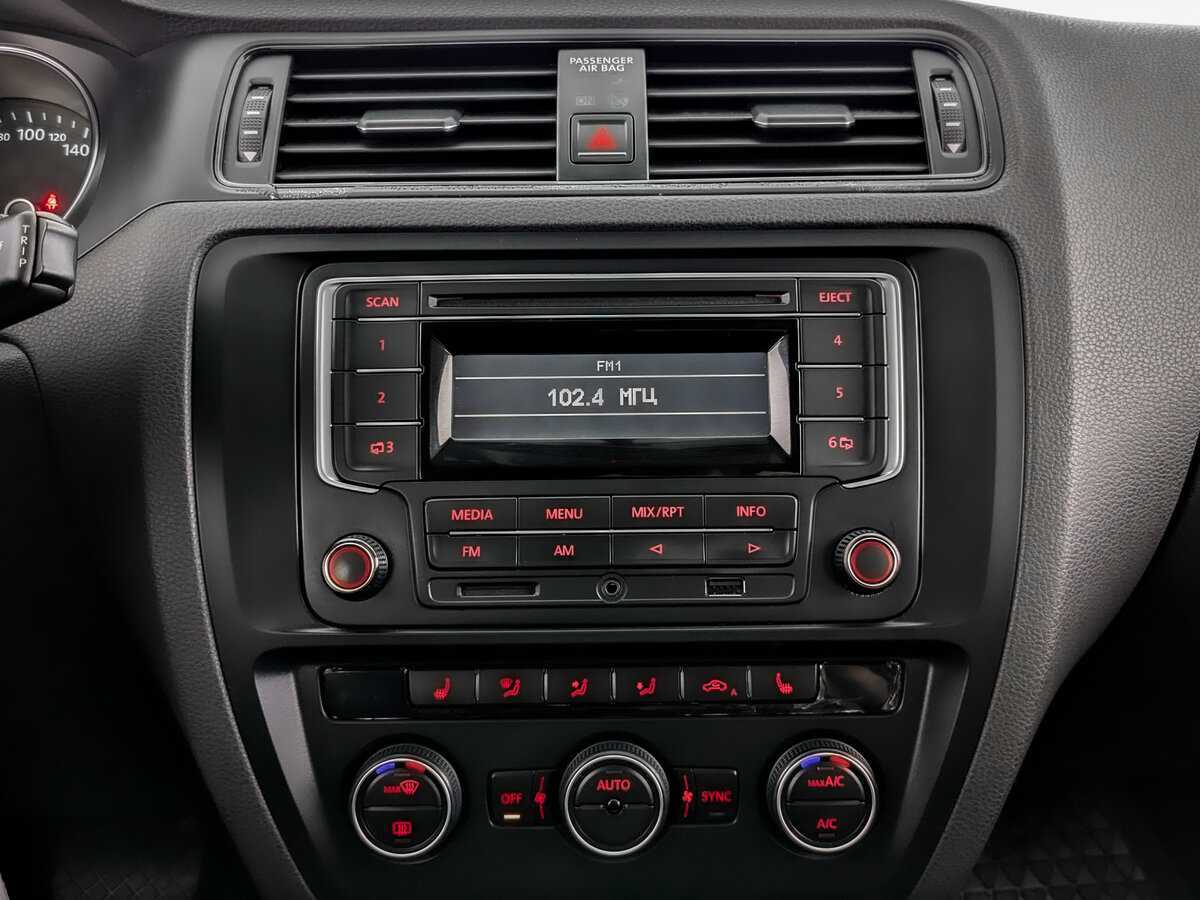 Volkswagen Jetta б/у, 2015, Роботизированная. Фото: #12