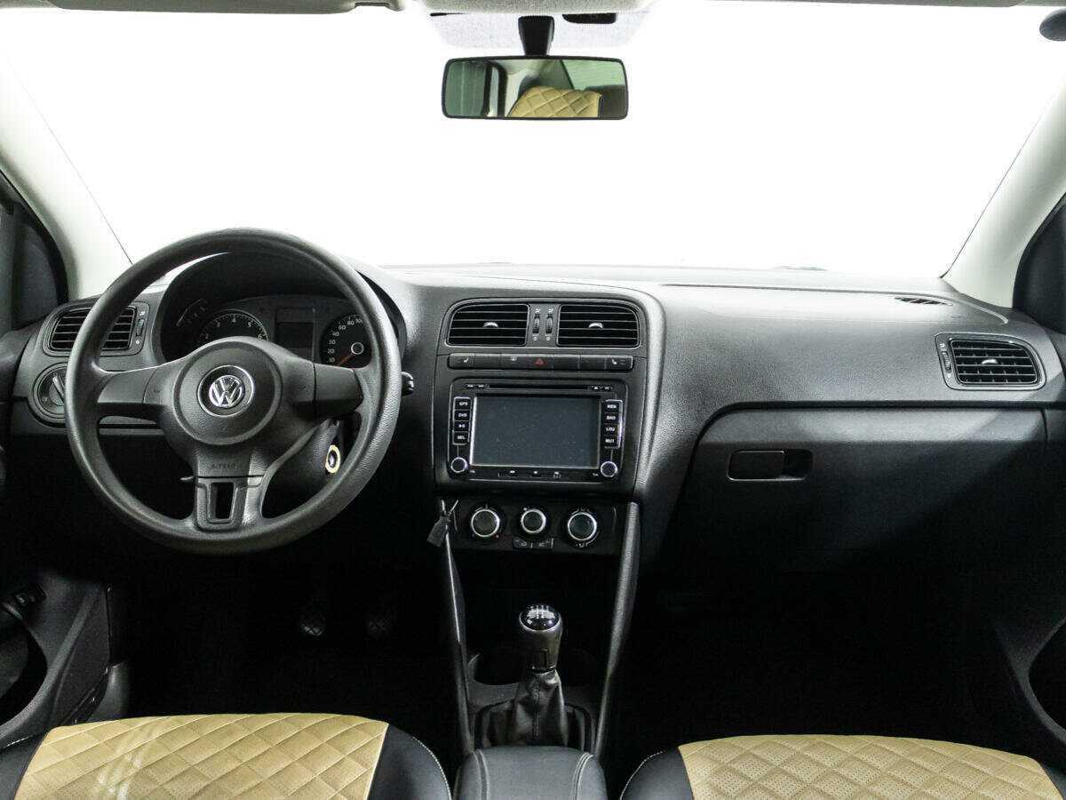 Volkswagen Polo б/у, 2013, Механическая. Фото: #12