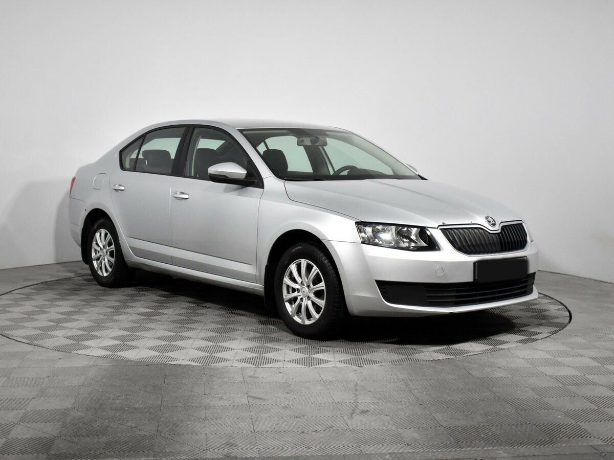 Skoda Octavia б/у, 2015, Механическая. Фото: #2