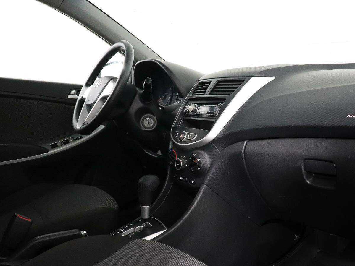 Hyundai Solaris б/у, 2012, Автоматическая. Фото: #6