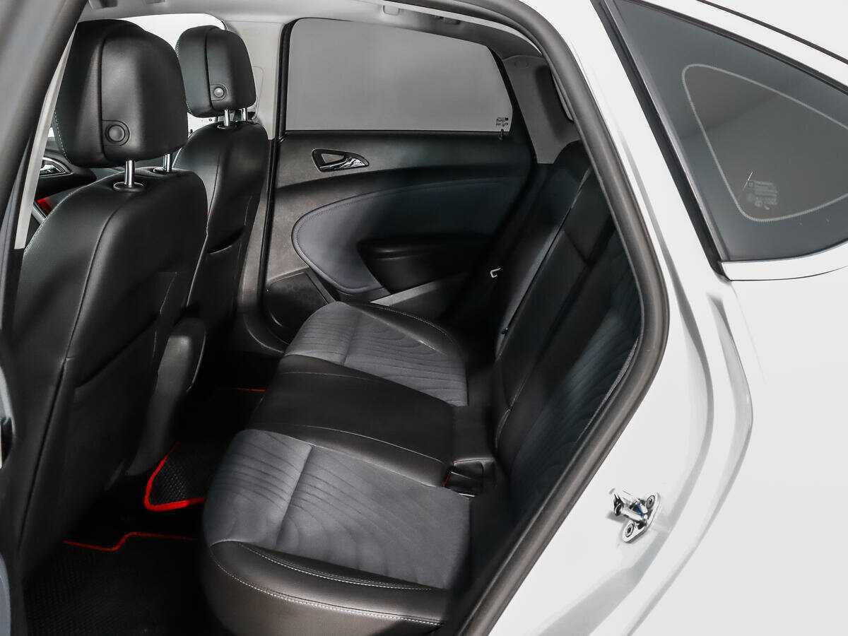 Opel Astra б/у, 2013, Автоматическая. Фото: #9